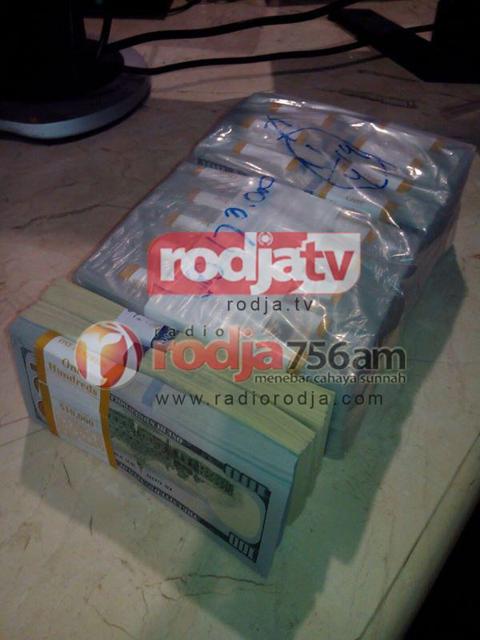 Peduli Kemanusiaan Radio dan TV Rodja untuk Suriah: 200 Ribu Dolar AS (Diserahkan 13 April 2014) - 2